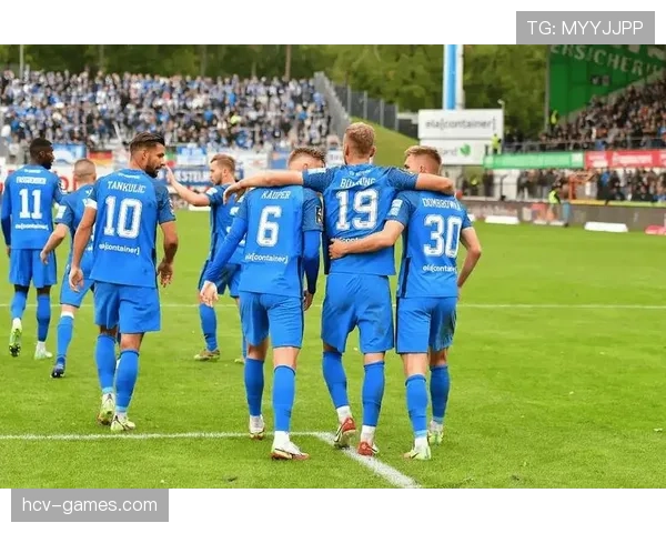 荷甲降级战打响,生死对决悬念迭起 荷甲降级战打响,生死对决悬念迭起